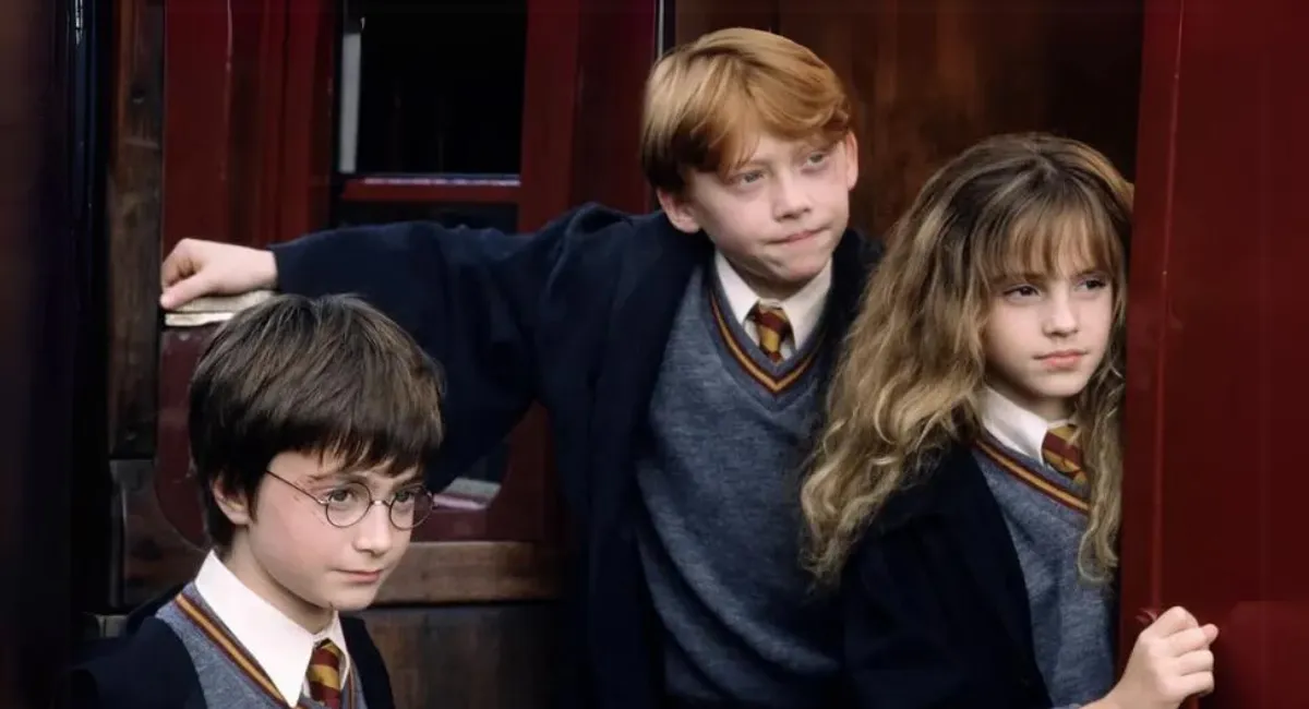 Harry Potter junto aos seus amigo ron e Hermione